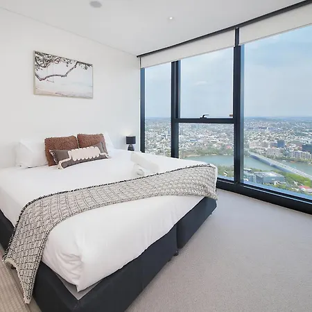 Skyline View High Floor 2br With Sofa Bed And Free Parking Apartment