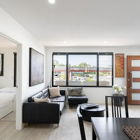 Sophisticated 2-bed With Alfresco Dining *