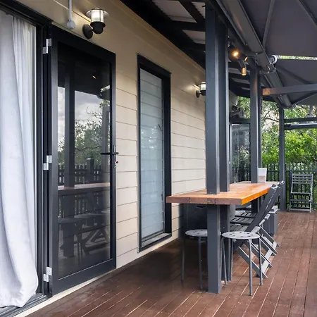 Apartment Sophisticated 2-bed With Alfresco Dining