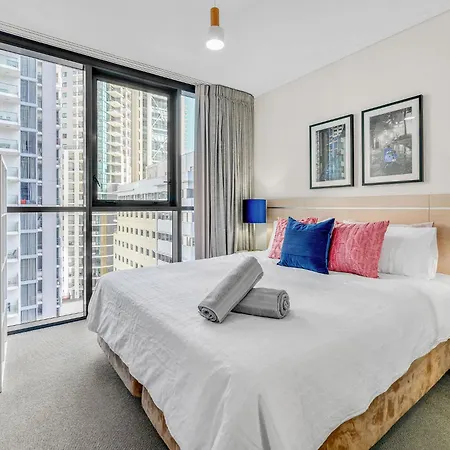 Charlotte Towers & Style Facilities * Brisbane
