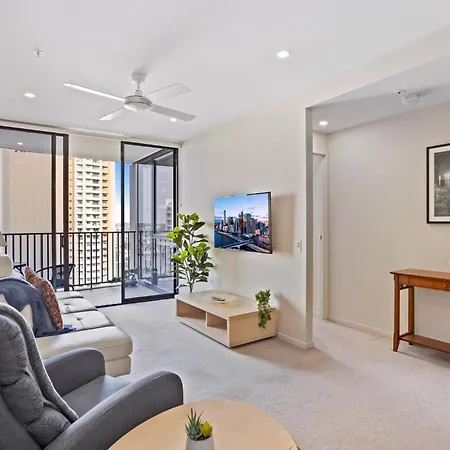 Cosy 1-bed With River Views Pool Gym & Bbq *