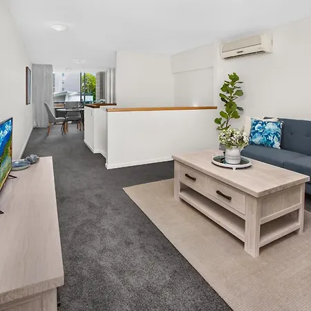 Apartment 2-bed Near Cbd With Pool Sauna & Bbq Brisbane
