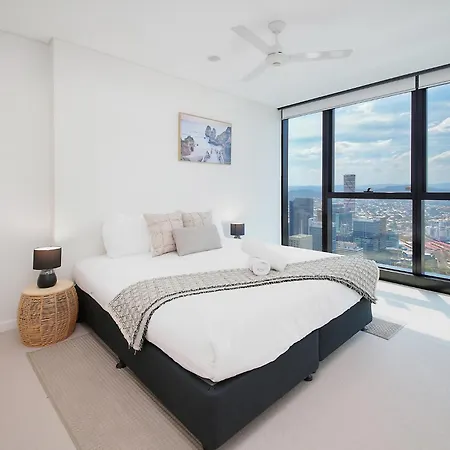 Panoramic 3-bedroom Skyscape With Free Parking Apartment