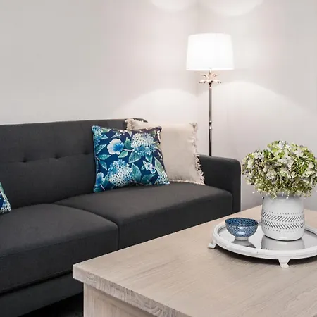Apartment 2-bed Near Cbd With Pool Sauna & Bbq Brisbane