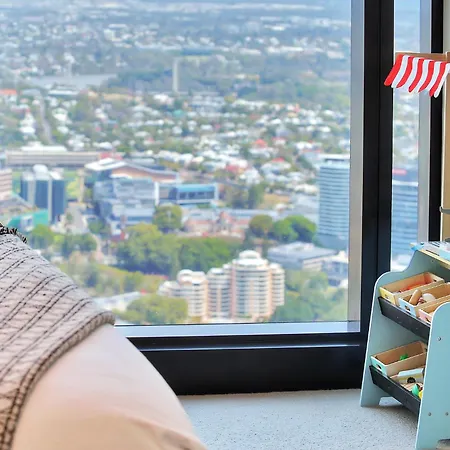 Skyline View High Floor 2br With Sofa Bed And Free Parking Apartment *
