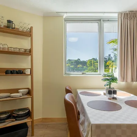 Quirky Cbd With Pool Sauna And Balcony *