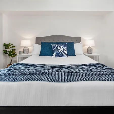 2-bed Near Cbd With Pool Sauna & Bbq * Brisbane