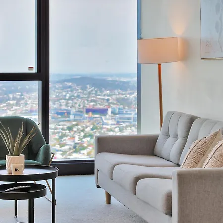 Skyline View High Floor 2br With Sofa Bed And Free Parking Brisbane