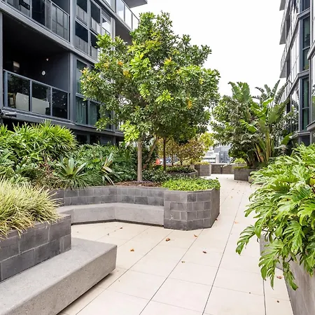 Impeccable 2-bed With Pool & Outdoor Dining Apartment *