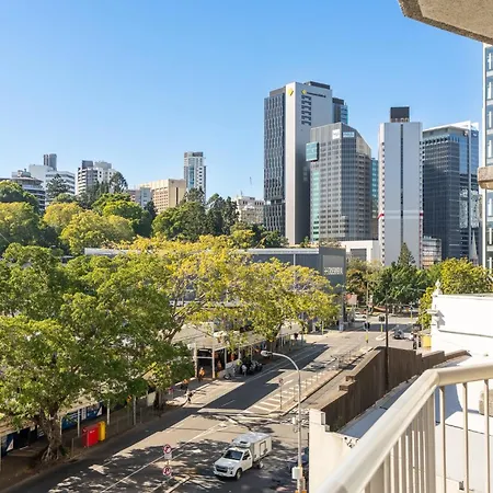 Apartment Quirky Cbd With Pool Sauna And Balcony