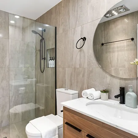 The Monterey By Urban Rest Apartment