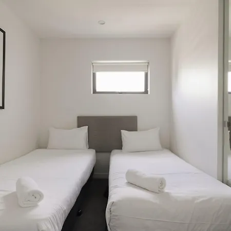 The Milton Aparthotel 4*