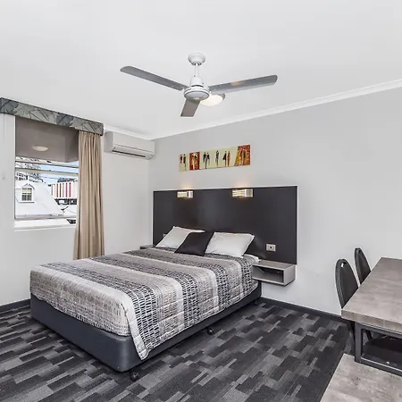 Spring Hill Hotel 3*