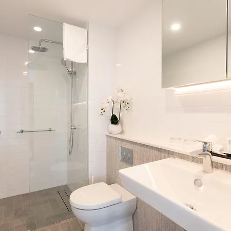 Linton Aparthotel 3*