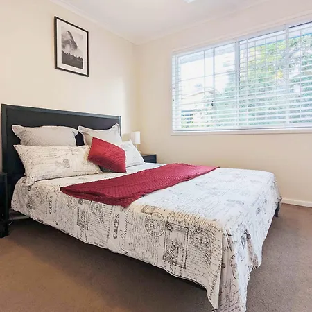 Stylish New Farm Retreat W Parking Walk Cafes & River Brisbane