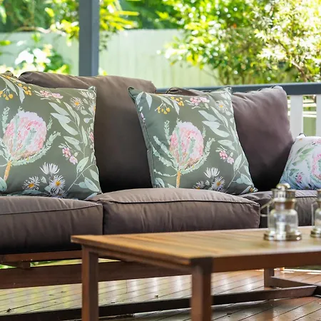 Family-friendly In Vibrant West End Holiday home Brisbane