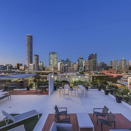 Spacious 2 Bedroom In Brisbane