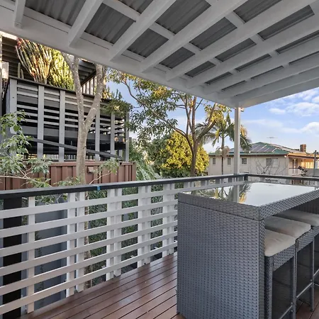 Family-friendly 3-bed In New Farm Apartment Brisbane