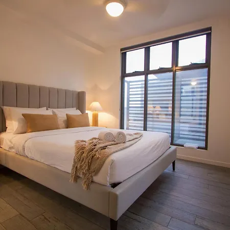 Spacious 2 Bedroom In * Brisbane