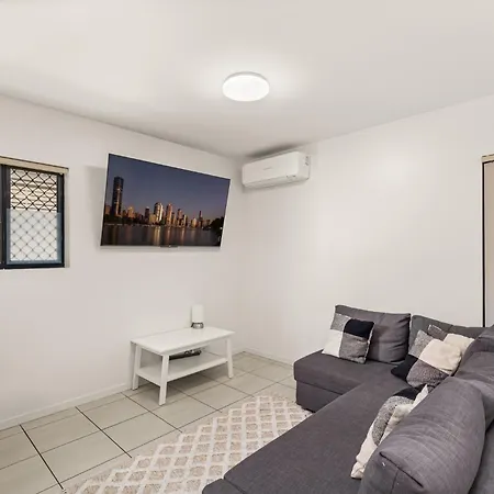 South With Pool Access Apartment *