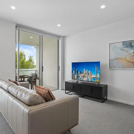 Sleek 2-bed With Balcony And Communal Bbq Area * Brisbane