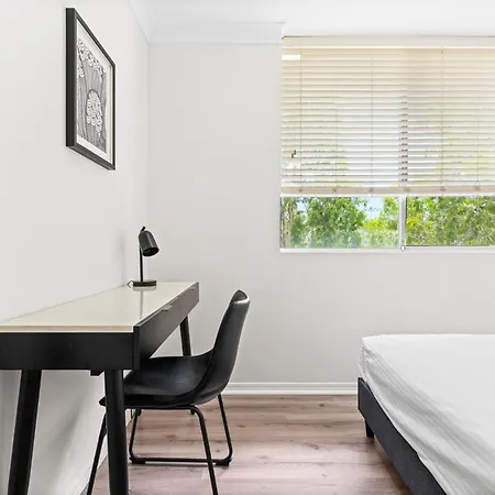 Elegant 2-bed With Balcony By Parks And Amenities *
