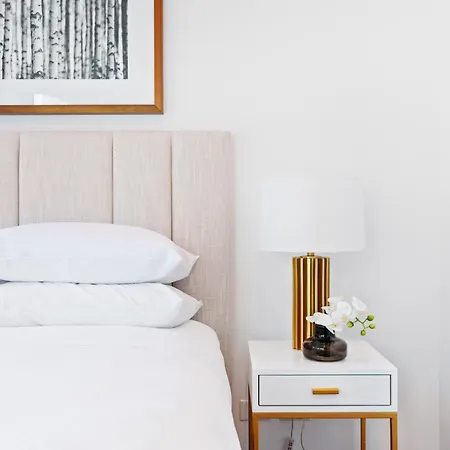 Cbd High-rise 1-bed With Pool, Gym & View Brisbane