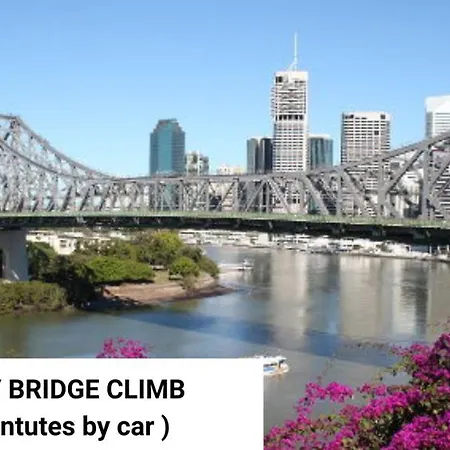 54q Abnb-style Discover Riverside Bliss With Pool And Free Parking Near Portside *