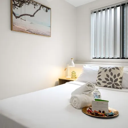 Smart Self Check-in - Sunnybank Station Apartment *