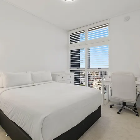 Skyline Hosted By Aab Apartment