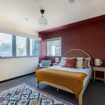 Roamer Hotel Brisbane