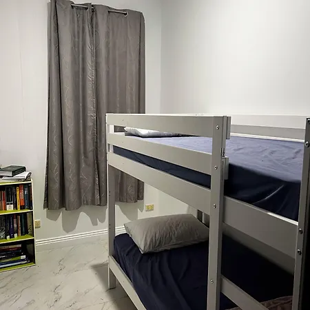 Palm Hamilton Backpacker Hostel Brisbane
