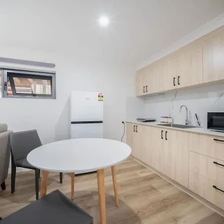 Newly Renovated Modern 2br Self-contained Unit * Brisbane