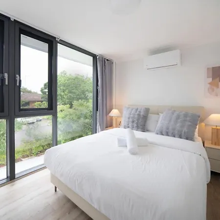 Spacious 4br Family Near Garden Holiday home Brisbane