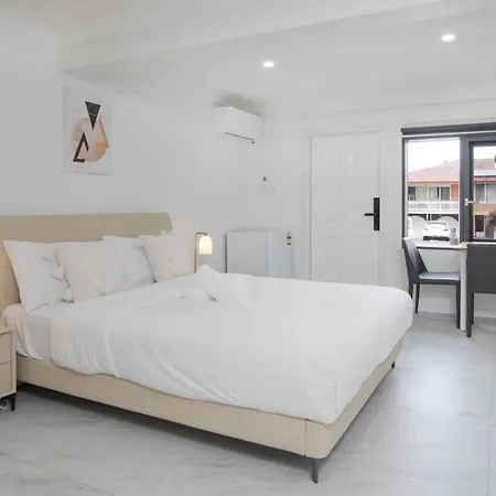 Self-contained Unit Perfect For Solo Or Couple Travelers Holiday home