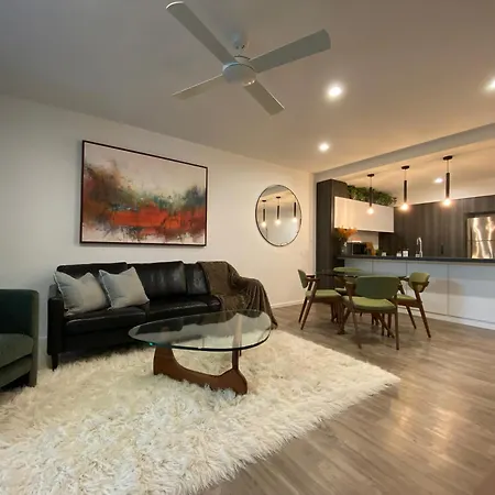 Homestay Urban Retreat - Shared With Queen Bed And Private Ensuite *
