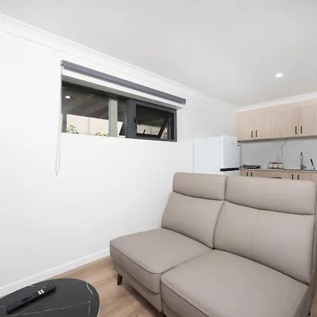 Newly Renovated Modern 2br Self-contained Unit *