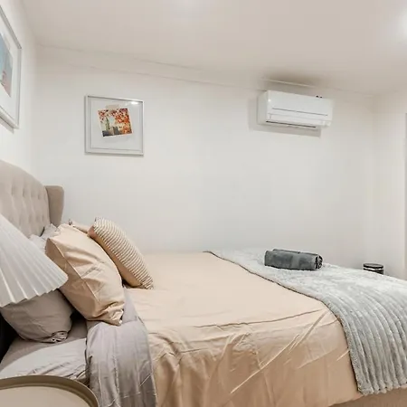 Holiday home B5q Abnb-style 2br House With Free Parking And 5 Mins Ride To Eagle Farm *