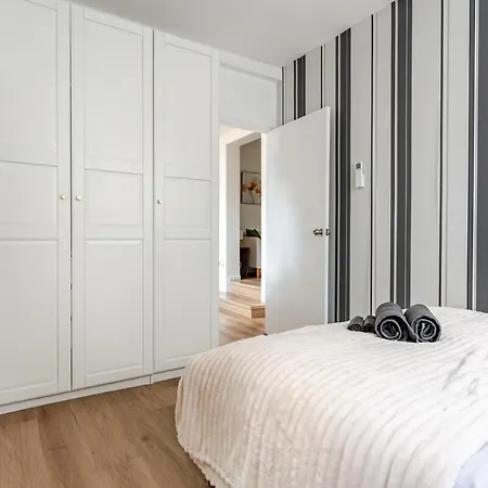 B5q Abnb-style 2br House With Free Parking And 5 Mins Ride To Eagle Farm *