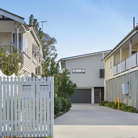 Holiday home Retreat With Parking Close To Greenslopes Hospital Brisbane