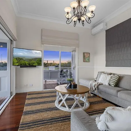 Parkside Family Haven - 5bdrm Holiday home Brisbane