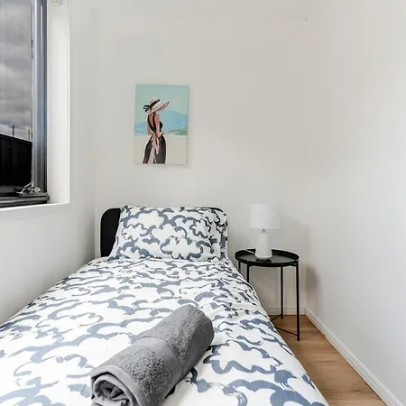 Holiday home B5q Abnb-style 2br House With Free Parking And 5 Mins Ride To Eagle Farm *