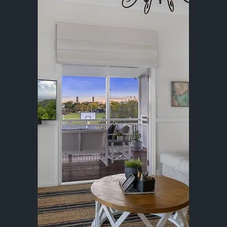 Parkside Family Haven - 5bdrm Holiday home *