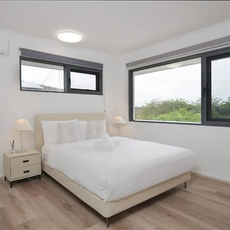 Spacious 4br Family Near Garden