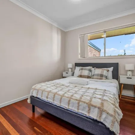 Chic Vibes Oasis Pool And Patio Comfort For Groups * Brisbane
