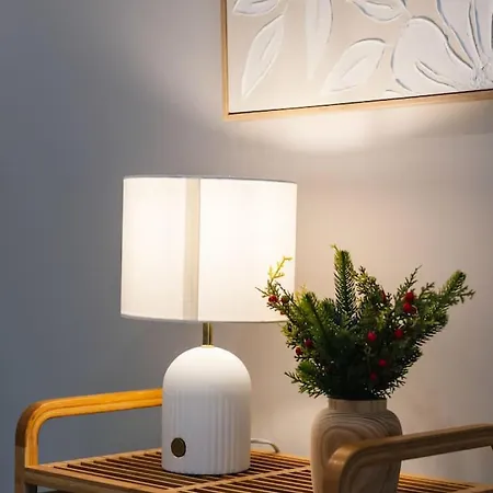 Modern Family Oasis Luxe With Balcony Ac And Backyard) * Brisbane