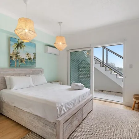Apartment Spacious 2-bed With Private Rooftop & Bbq Access