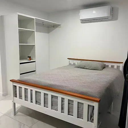 The Tiny Retreat With Private Entrance * Brisbane