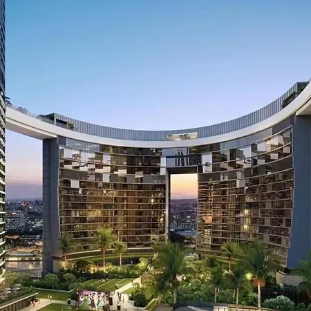 Stylish 2b1b In Qw Brand New & Step To Casino *