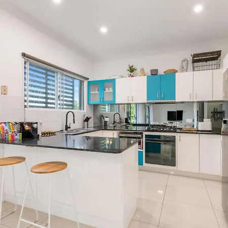 Spacious 2-bed With Private Rooftop & Bbq Access